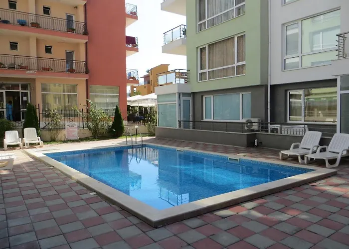 In Azalia 2 Complex * Несебър