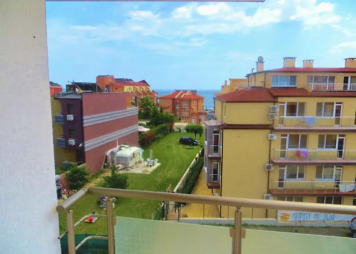 In Azalia 2 Complex Апартамент