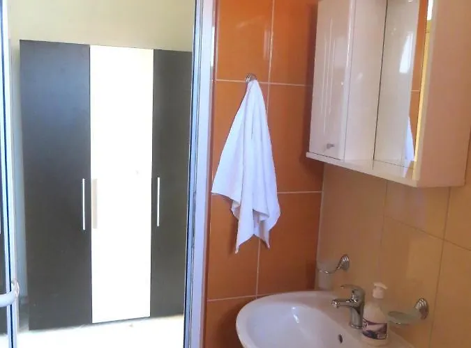 In Azalia 2 Complex Апартамент